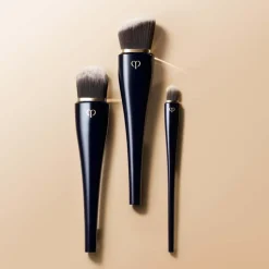 Clé de Peau Beauté Light Coverage Foundation Brush PENNELLO FONDOTINTA