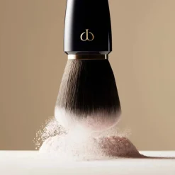 Clé de Peau Beauté Powder Brush Pennello Viso