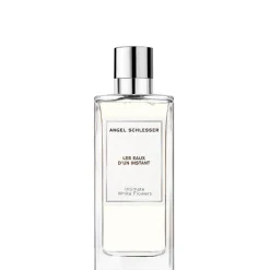 Les Eaux d'un Instant - Intimate White Flowers
