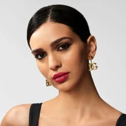 Sleek Kohl Glider