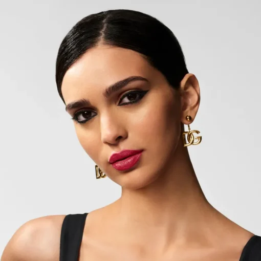 Sleek Kohl Glider